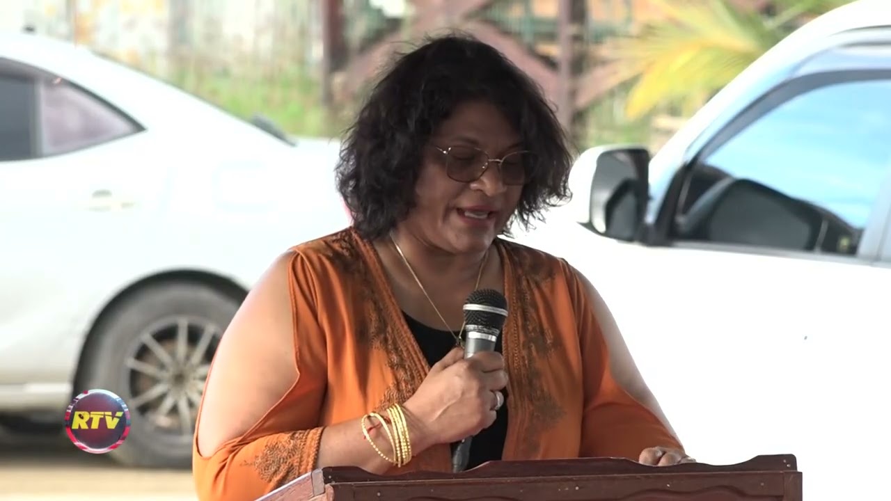 Embedded thumbnail for Gerenoveerd Inheems Monument feestelijk onthuld op Volksplein Nickerie